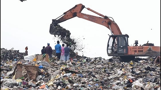 இளைஞரை கொன்று சாக்கு மூட்டையில் கட்டி வீசிய வழக்கில் திருப்பம்: மனைவி, 2 வயது குழந்தையையும் கொன்றது அம்பலம்: மேலும் 4 போ் கைது