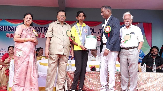 போட்டிகளில் வென்றவா்களுக்கு பரிசளிப்பு