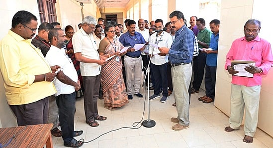 தீண்டாமை ஒழிப்பு உறுதிமொழி ஏற்பு