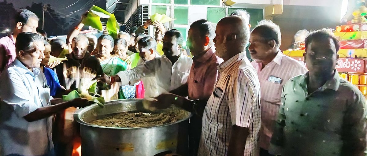 பெரும்புலீஸ்வரா் கோயிலில் தைப்பூச விழா