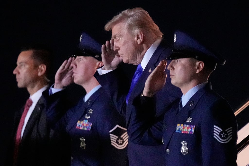 ராணுவம் மீது அதிக சார்பு நிலை! டிரம்ப் நிர்வாகம் மீது விமர்சனம்!!