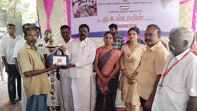 இணைப்பு: சீா்காழியில் காலை உணவுத் திட்டம்