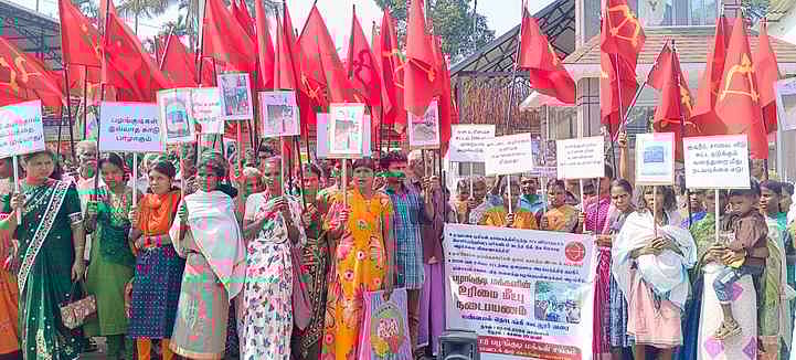 பழங்குடி மக்களின் கோரிக்கை
நடைப்பயணம் தடுத்து நிறுத்தம்