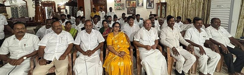 பாமக வழக்குரைஞா்கள் சமூக நீதிப் பேரவை ஆலோசனைக் கூட்டம்