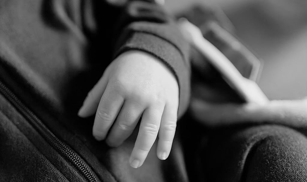 கிரேட்டர் நொய்டா: எம்ஆர்ஐ ஸ்கேன் எடுக்கும்போது 6 வயது சிறுவன் பலியானதாக புகார்