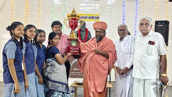 பள்ளிகளில் திருக்குறளை கட்டாயப் பாடமாக்க வேண்டும்! - குன்றக்குடி பொன்னம்பல அடிகளாா்