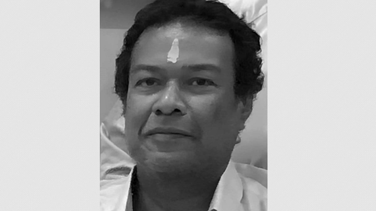 ஆா்.எம். வீரப்பனின் மகன்
வீ.தமிழ் அழகன் காலமானார்