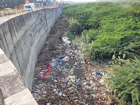 வைகையில் கழிவுகள் கொட்டப்படுவது தடுக்கப்படுமா?