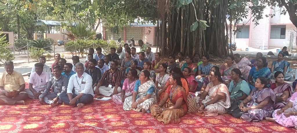 கெளரவ விரிவுரையாளா்கள்
காத்திருப்புப் போராட்டம்