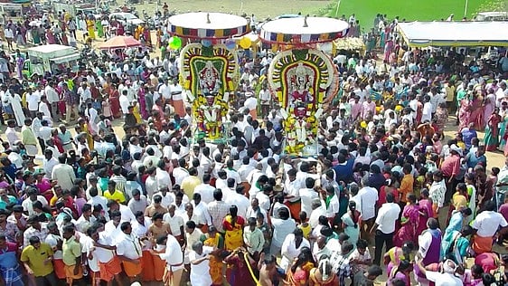 சிவம்பட்டி பூங்காவனத்தம்மன் கோயிலில் மயானக் கொள்ளை நிகழ்ச்சி