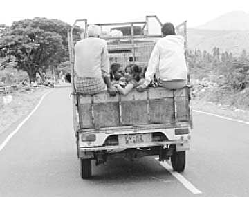 ஆபத்தான பயணங்கள்...