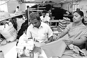 சவாலே சமாளி: சைக்கிளில் துவங்கி.. ஏற்றுமதியை நோக்கி...