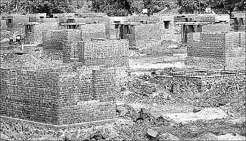 கட்டி முடிக்கும் முன்பே விலை பேசப்படும் சமத்துவபுரம் வீடுகள்!