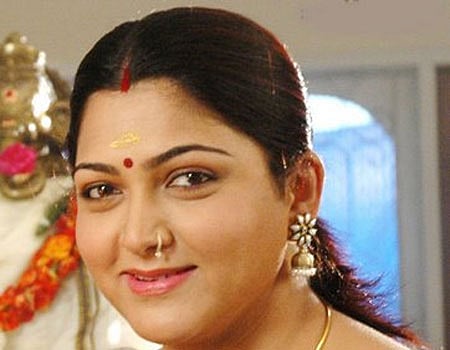 பெண்களை இழிவு படுத்தி பேசிய குஷ்புவுக்கு ஜெயலலிதாவை பற்றி பேச அருகதை இல்லை: நடிகை பபிதா