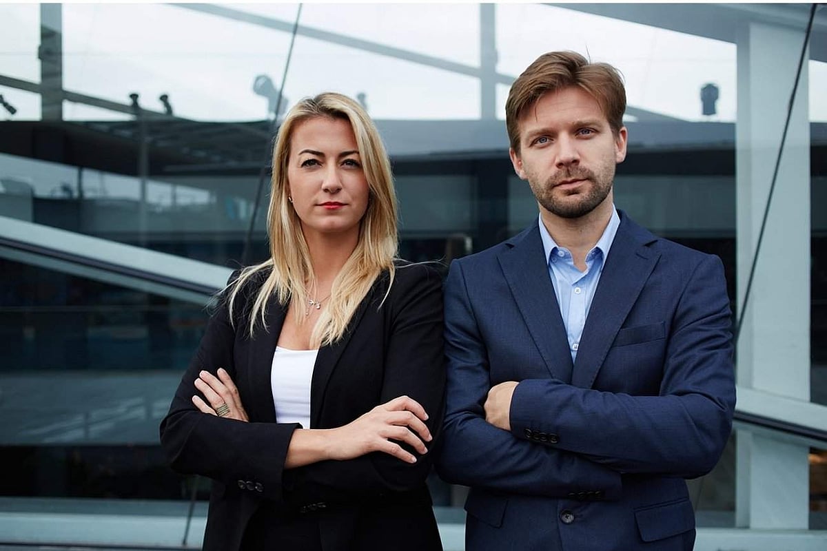 முதல் சந்திப்பிலேயே ஒருவரின் மனதை வெல்ல இந்த 7 வழிகளை பின்பற்றினால் வெற்றி நிச்சயம்!