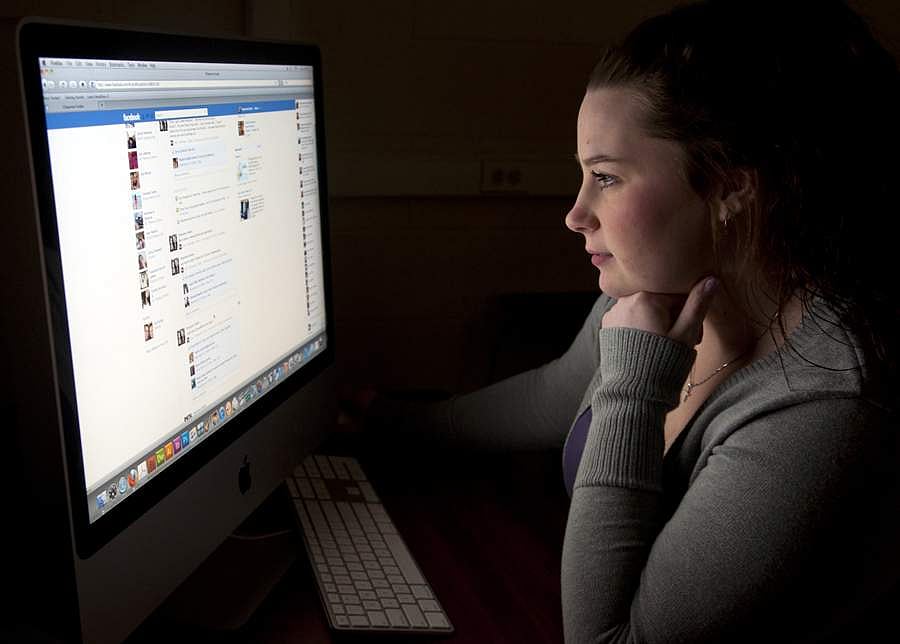 நாம் ஏன் ஃபேஸ்புக்கிலிருந்து வெளியேறக் கூடாது?!