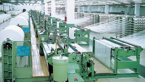 திறன் வாய்ந்த தொழிலாளர் பற்றாக்குறை: திணறும் உற்பத்தித் துறை