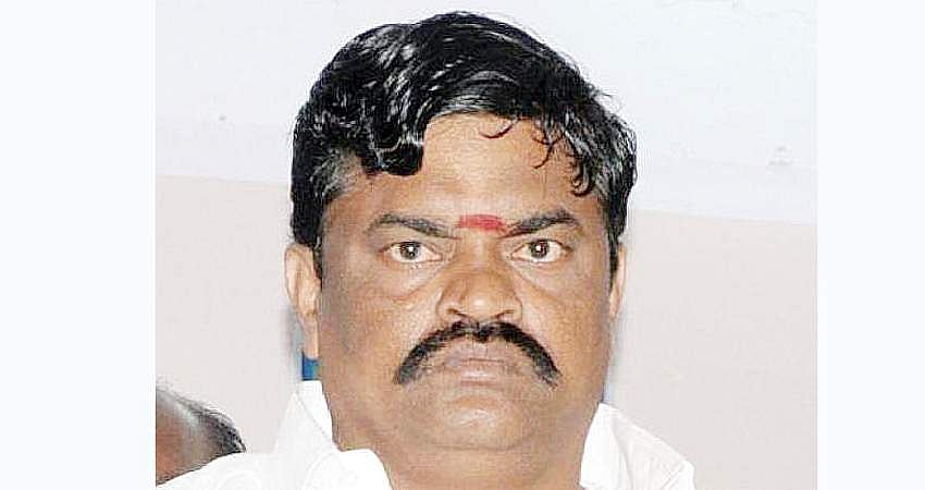 தனியார் நிறுவனங்கள் தயிரைக் கூட பாலாக்குகிறார்கள்: அமைச்சரின் சிந்திக்க வைக்கும் புகார்