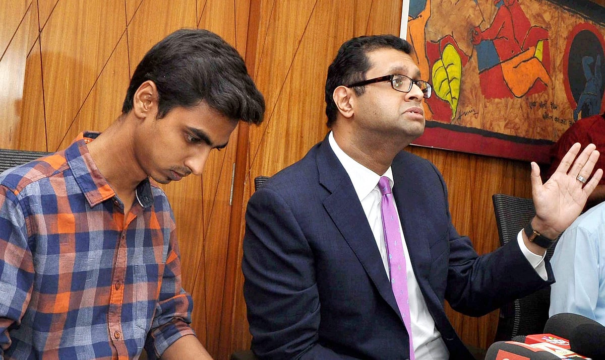 நீதிபதி லோயாவின் மரணம் இயற்கையானது; எங்களை துன்புறுத்தாதீர்கள்: மகன் அனுஜ் கோரிக்கை