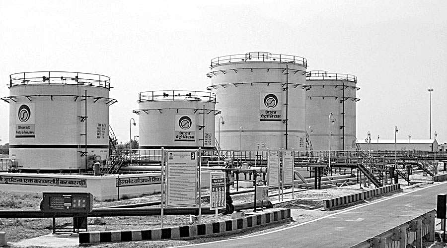 வேலை... வேலை... வேலை...