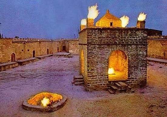 அஸர்பைஜானில் உள்ள நெருப்பு கோயில் பற்றி உங்களுக்குத் தெரியுமா?