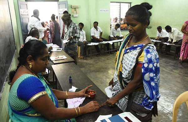 திருச்சி மாவட்டத்தில் 3,451 பதவிகளுக்கு 11,870 பேர் போட்டி!