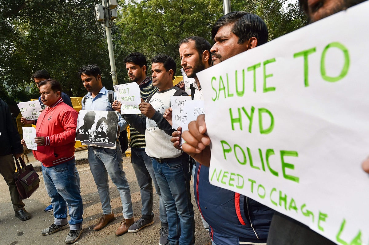 நீதிமன்றங்களின் மீதான நம்பிக்கையிழப்பே கொண்டாட்டங்களின் உள்மனம்