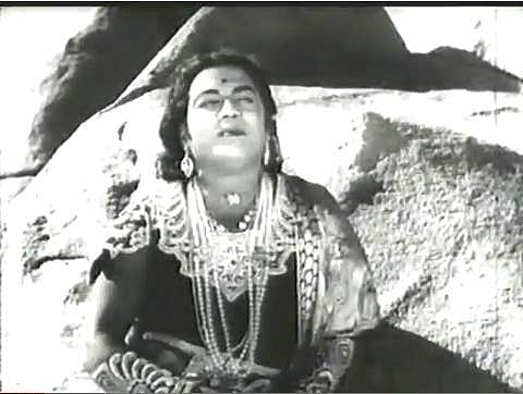 2. ஒரு நடிகனின் ஆசைக் கனவு! பி.யு.சின்னப்பா