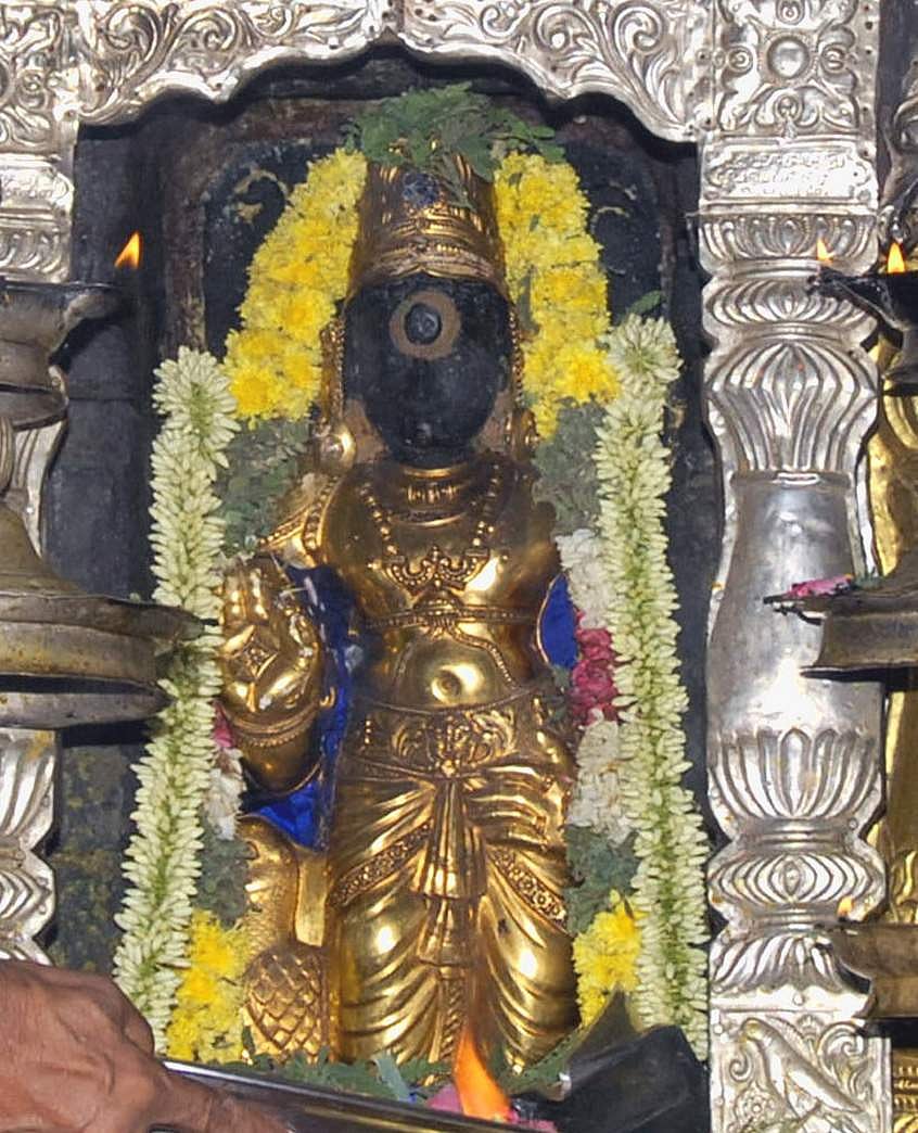சனி தோஷம் நீக்கும் நள்ளாற்று நாயகன் - திருநள்ளாறு திருக்கோவில்