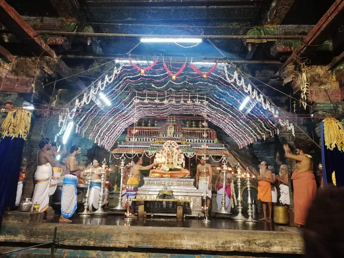 வைத்தீஸ்வரன் கோயிலில் பக்தர்கள் இல்லாத கிருத்திகை வழிபாடு