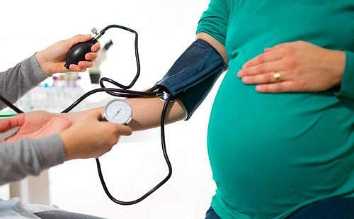 156 கிலோ எடை பெண்ணுக்கு சிக்கலான பிரசவம்: சாத்தியமாக்கிய அரசு மருத்துவா்கள்