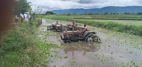 கம்பத்தில் உத்தமுத்து கால்வாய் சீரமைப்பு