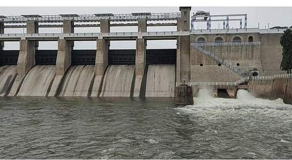 கிருஷ்ணகிரி: கடும் போட்டியைச் சந்திக்கும் கூட்டணிகள்