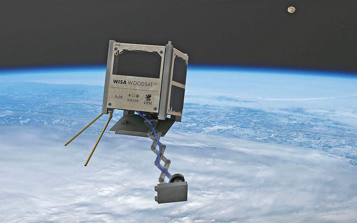 மரத்தாலான செயற்கைக்கோள்!