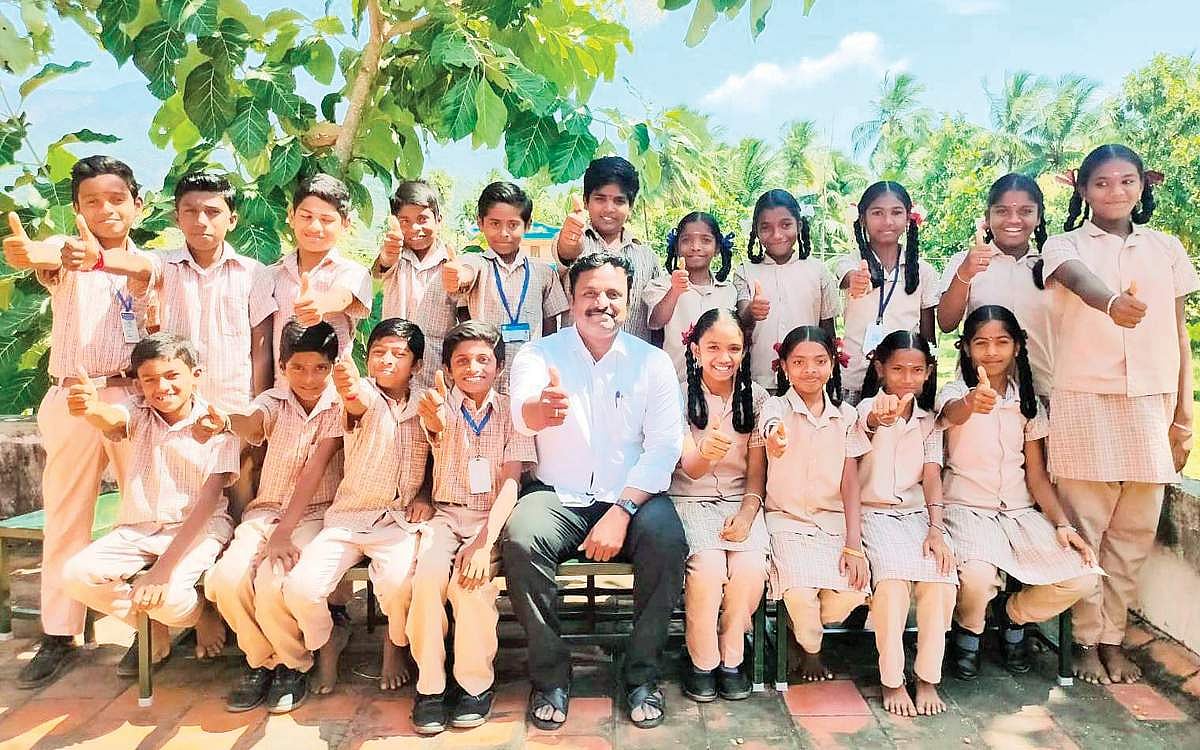 அதிசய ஆசிரியர்!