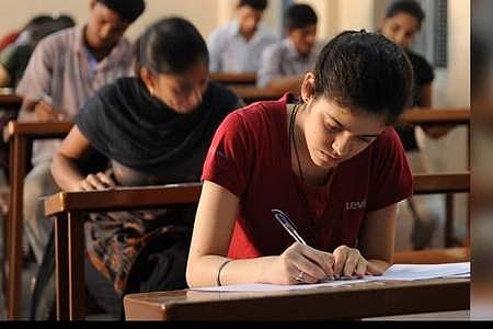 கிராம ஊராட்சி செயலா் பணியிடங்கள் டிஎன்பிஎஸ்சி மூலம் நிரப்பப்படுமா?