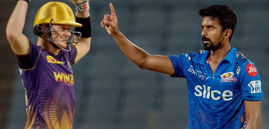 ஐபிஎல் அணிகளால் விடுவிக்கப்பட்ட தமிழக வீரர்கள் யார் யார்?